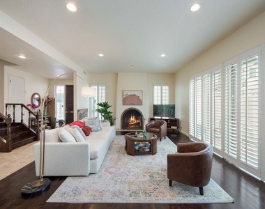 12336 Montana Avenue - Photo Thumbnail 4