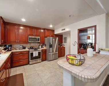 12336 Montana Avenue - Photo Thumbnail 7