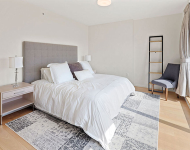 889 Francisco Street - Photo Thumbnail 4