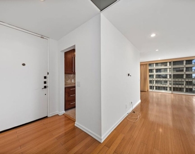 10751 Wilshire Boulevard - Photo Thumbnail 42
