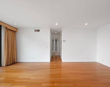 10751 Wilshire Boulevard - Photo Thumbnail 37
