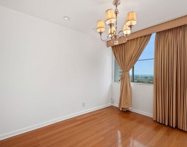10751 Wilshire Boulevard - Photo Thumbnail 30
