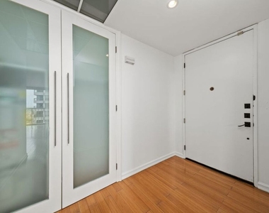 10751 Wilshire Boulevard - Photo Thumbnail 43