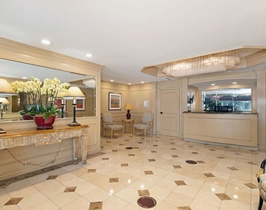 10751 Wilshire Boulevard - Photo Thumbnail 5