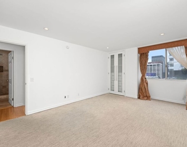 10751 Wilshire Boulevard - Photo Thumbnail 19