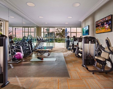 1221 W Ocean Avenue - Photo Thumbnail 13