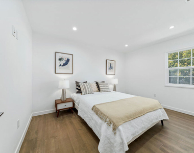 2957 Midvale Avenue - Photo Thumbnail 14