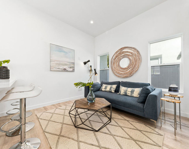2955 Midvale Avenue - Photo Thumbnail 4