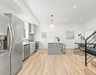 2955 Midvale Avenue - Photo Thumbnail 3