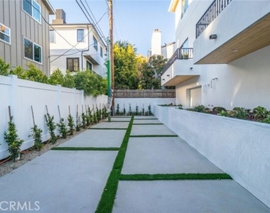 5325 Ben Avenue - Photo Thumbnail 10