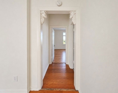 1314 N Hayworth Avenue - Photo Thumbnail 45