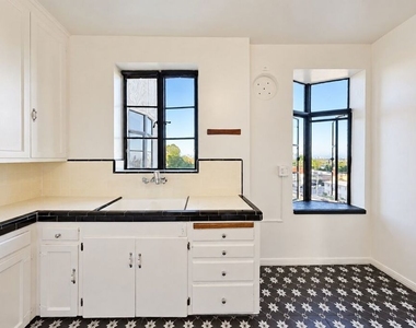 1314 N Hayworth Avenue - Photo Thumbnail 34