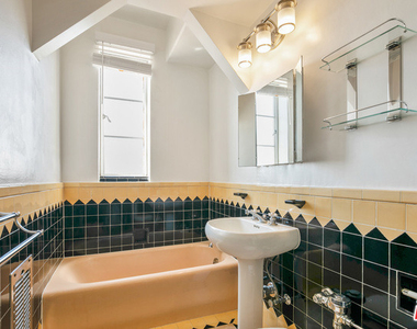 1314 N Hayworth Avenue - Photo Thumbnail 20