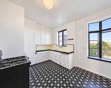 1314 N Hayworth Avenue - Photo Thumbnail 33