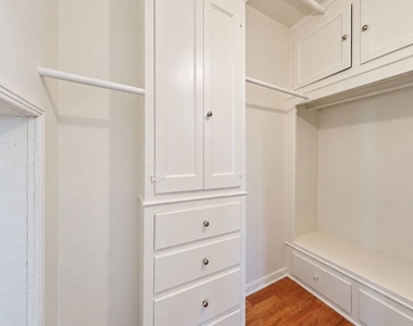 1314 N Hayworth Avenue - Photo Thumbnail 59