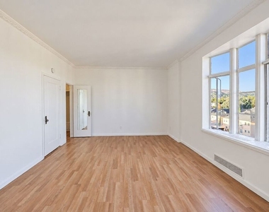 1314 N Hayworth Avenue - Photo Thumbnail 56