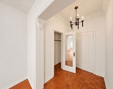 1314 N Hayworth Avenue - Photo Thumbnail 19