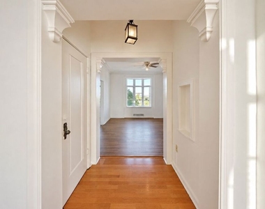1314 N Hayworth Avenue - Photo Thumbnail 24