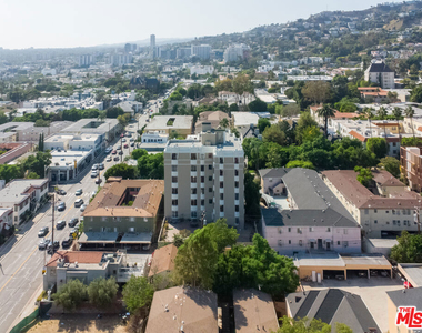 1314 N Hayworth Avenue - Photo Thumbnail 14