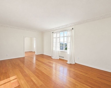 1314 N Hayworth Avenue - Photo Thumbnail 23