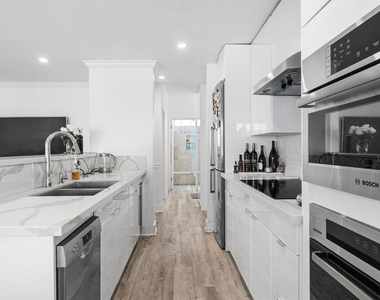 2884 Sawtelle Boulevard - Photo Thumbnail 2