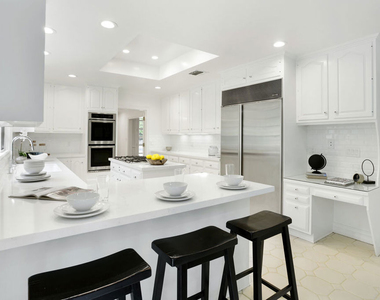 400 Evelyn Place - Photo Thumbnail 36