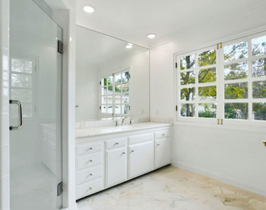 400 Evelyn Place - Photo Thumbnail 18