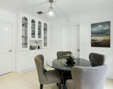 400 Evelyn Place - Photo Thumbnail 37