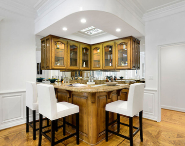 400 Evelyn Place - Photo Thumbnail 9