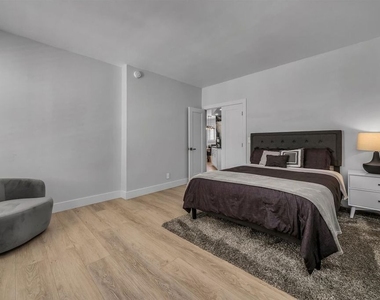 1412 N Crescent Heights Boulevard - Photo Thumbnail 11