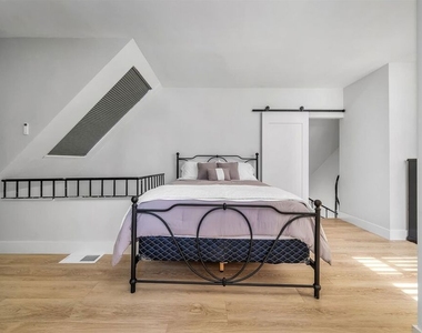 1412 N Crescent Heights Boulevard - Photo Thumbnail 8