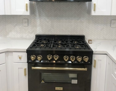 1412 N Crescent Heights Boulevard - Photo Thumbnail 6