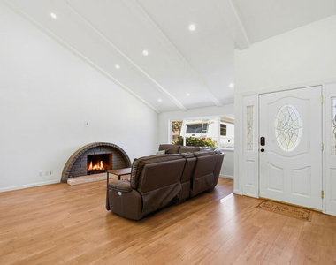 5920 E Malton Avenue - Photo Thumbnail 3