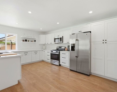 5920 E Malton Avenue - Photo Thumbnail 11
