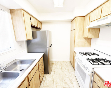 4180 Marlton Avenue - Photo Thumbnail 6
