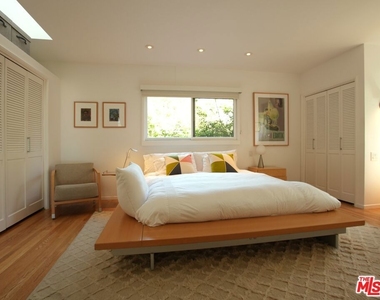10416 Corfu Ln - Photo Thumbnail 14