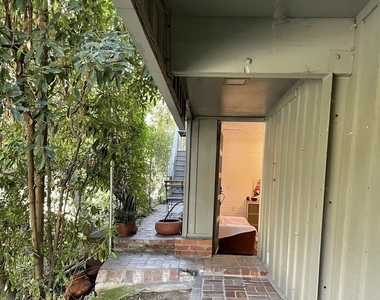 10416 Corfu Ln - Photo Thumbnail 29