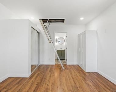 312 Brookes Ave - Photo Thumbnail 9