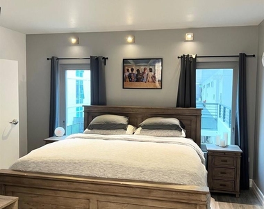 425 W Beech St - Photo Thumbnail 7