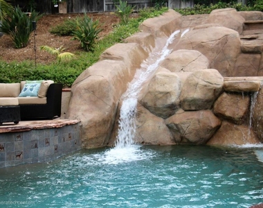 615 Dorinda Dr. - Photo Thumbnail 4