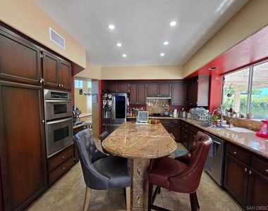 615 Dorinda Dr. - Photo Thumbnail 9