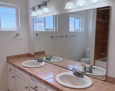 955 Diamond St. - Photo Thumbnail 6
