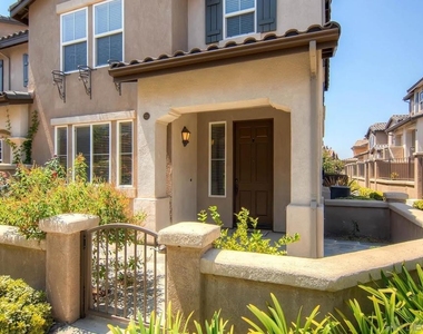 10429 Whitcomb Way - Photo Thumbnail 11