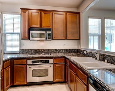 10429 Whitcomb Way - Photo Thumbnail 3