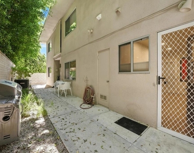 500 W Arenas Road - Photo Thumbnail 24