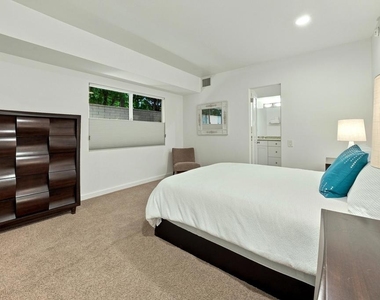 500 W Arenas Road - Photo Thumbnail 14