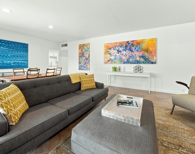 500 W Arenas Road - Photo Thumbnail 9