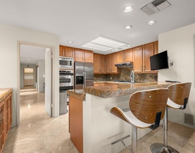 24 Columbia Drive - Photo Thumbnail 14