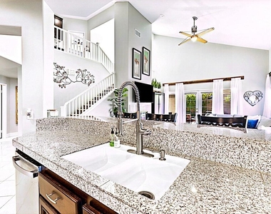 80055 Jasper Park Avenue - Photo Thumbnail 12