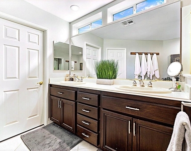 80055 Jasper Park Avenue - Photo Thumbnail 19